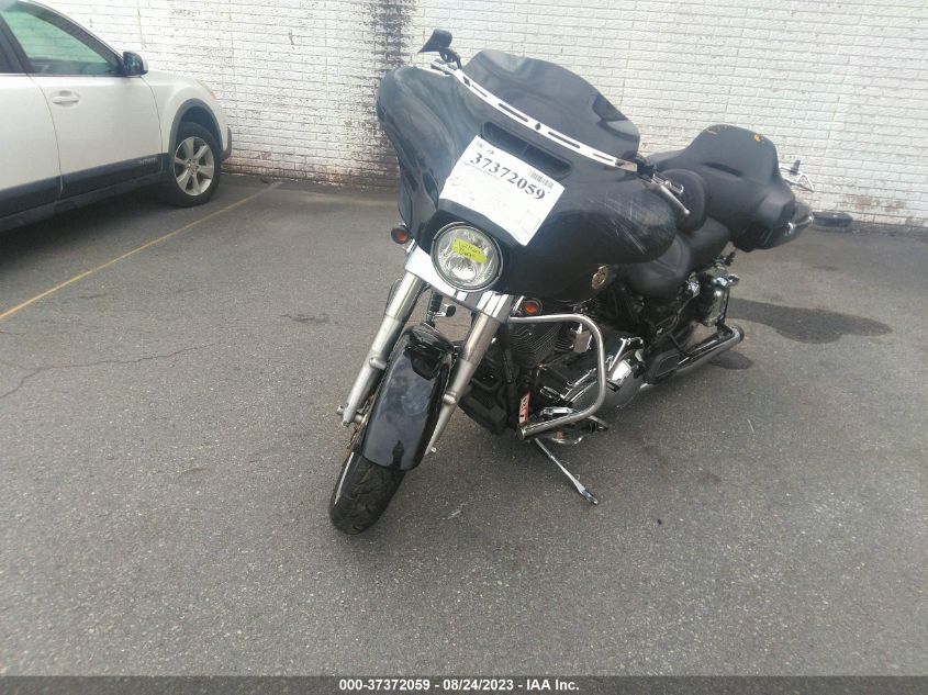 2016 HARLEY-DAVIDSON FLHX STREET GLIDE - 1HD1KBM16GB631328