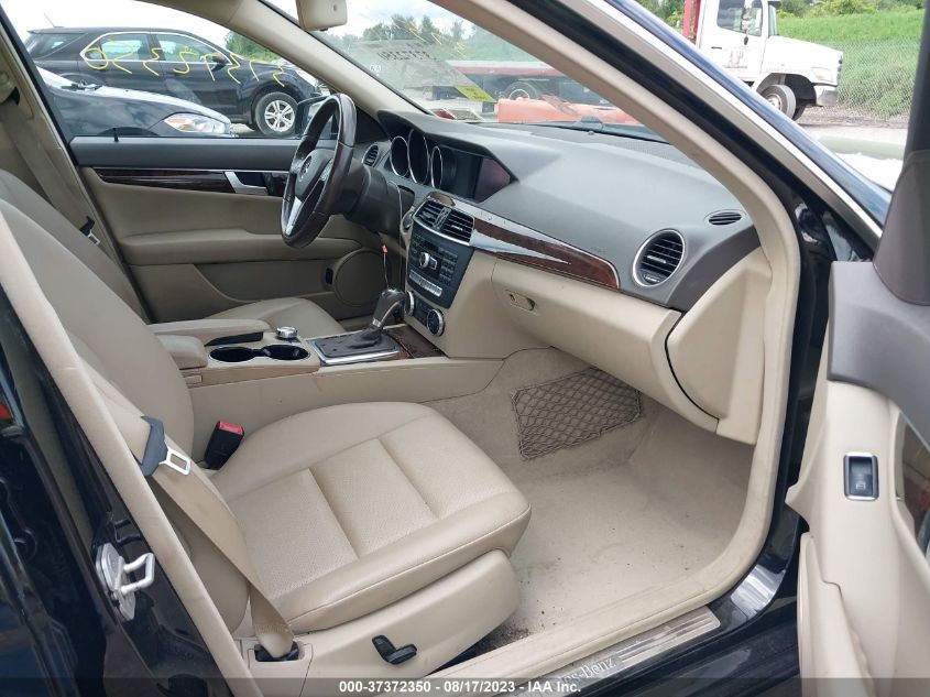 2014 MERCEDES-BENZ C-CLASS C 300 - WDDGF8AB6EA949216