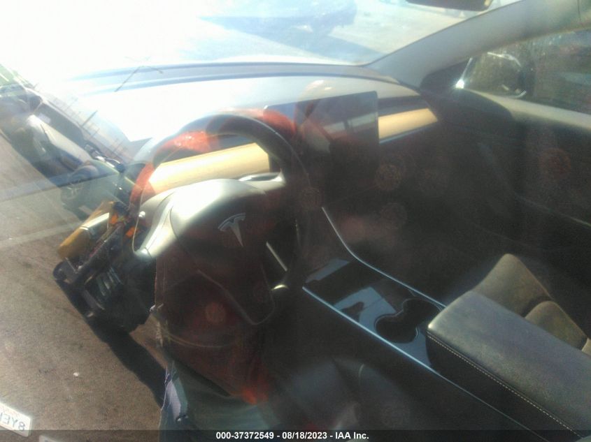 2018 TESLA MODEL 3 - 5YJ3E1EB5JF083927