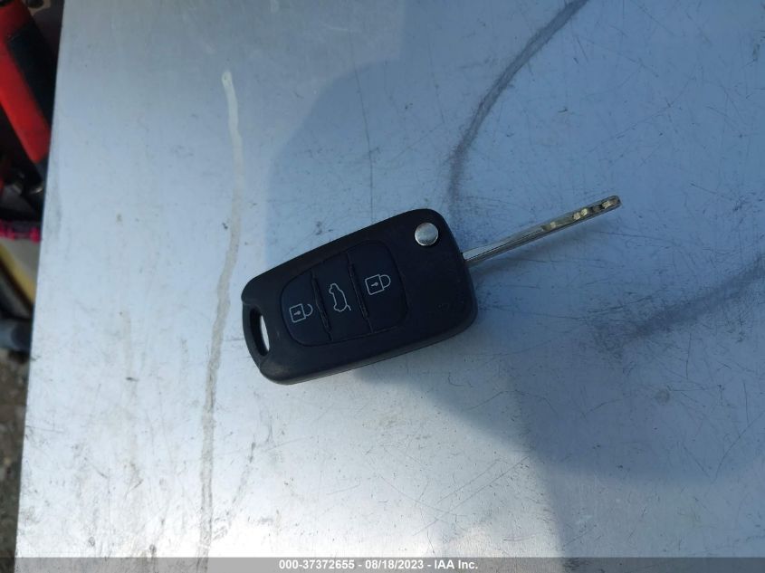 2013 KIA SOUL + - KNDJT2A6XD7768866