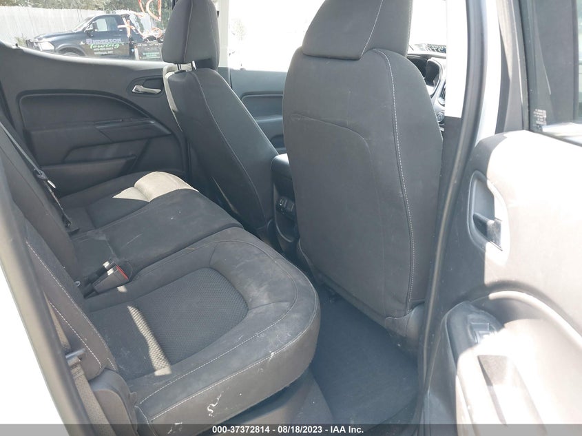 VIN 1GCGTCEN5K1116481 2019 CHEVROLET COLORADO 4WD LT