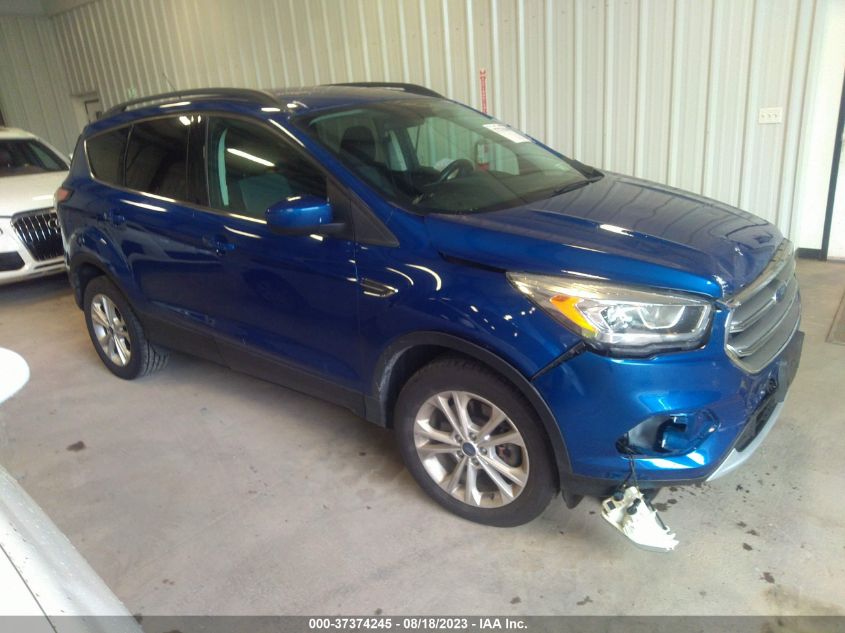 2017 FORD ESCAPE SE - 1FMCU9GD5HUC45830