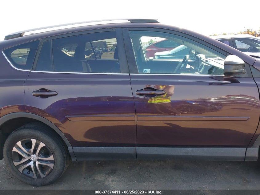 VIN 2T3ZFREV2JW518784 2018 TOYOTA RAV4 LE