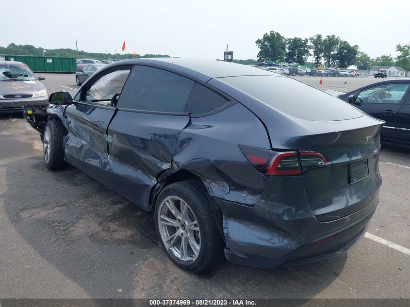 VIN 7SAYGAEE9NF339313 2022 TESLA MODEL Y LONG RANGE