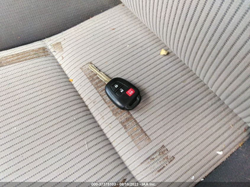 2015 TOYOTA RAV4 XLE - JTMRFREV3FD173124