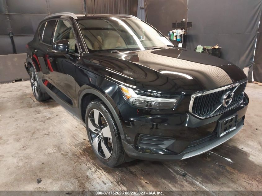 YV4162UK9K2155497 VOLVO XC40 MOMENTUM 2019