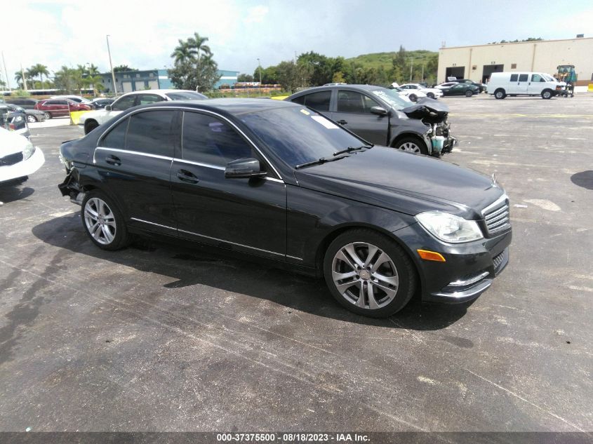 2013 MERCEDES-BENZ C 300 SPORT 4MATIC/LUXURY 4MATIC - WDDGF8AB3DR253574