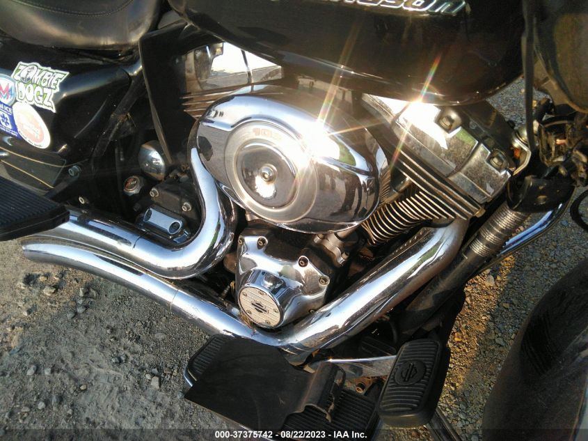 2011 HARLEY-DAVIDSON FLTRU - 1HD1KGM1XBB637235