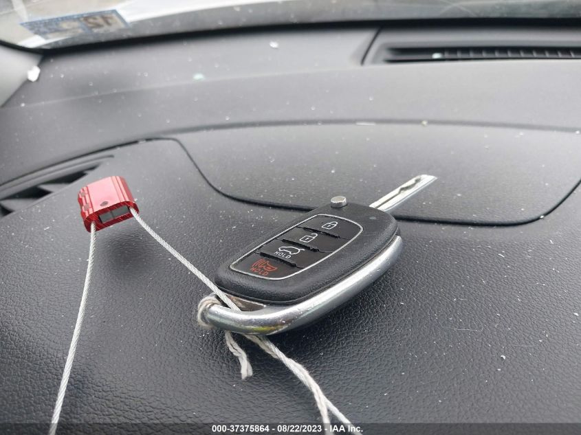 2017 HYUNDAI TUCSON SE - KM8J3CA40HU556114