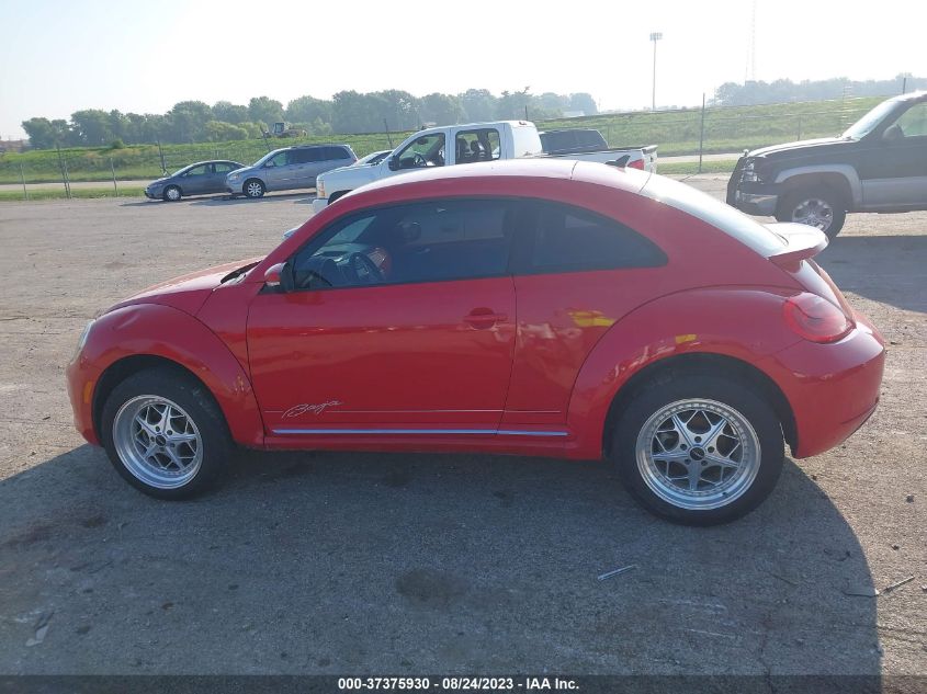 2015 VOLKSWAGEN BEETLE COUPE 1.8T - 3VWJ07AT2FM631051