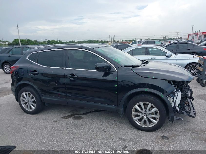 JN1BJ1CV4LW552477 Nissan Rogue Sport S/SV/SL 13