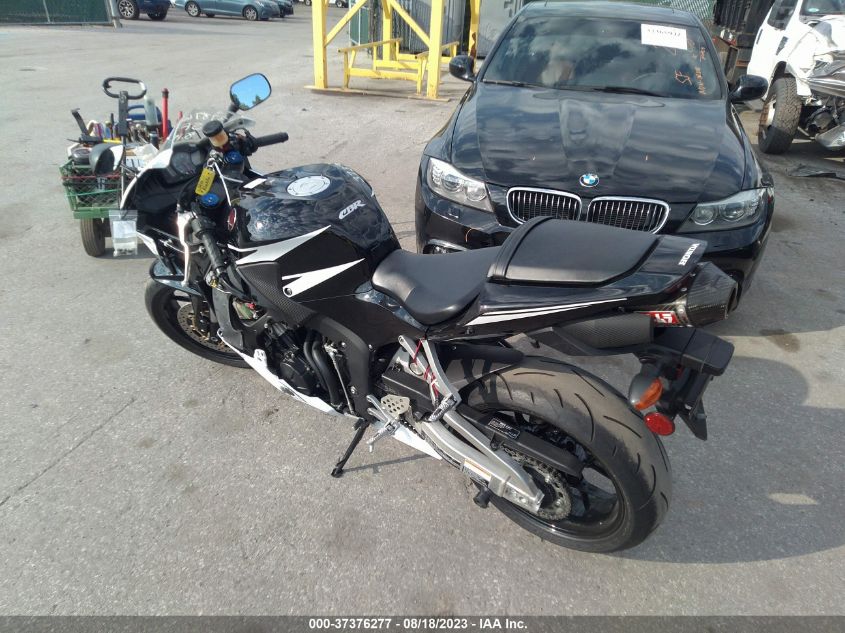 2016 HONDA CBR600 RR - JH2PC40J1GK200512