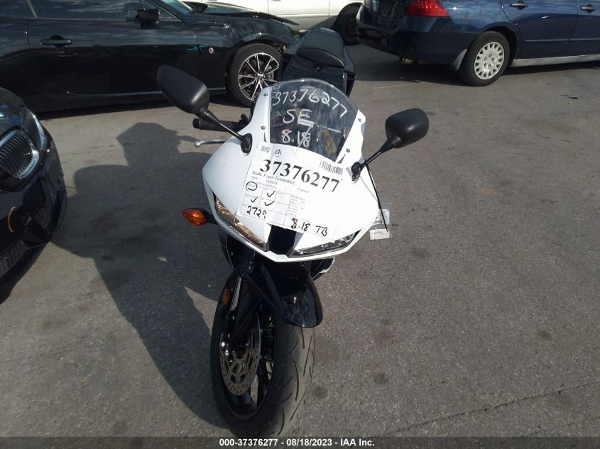 2016 HONDA CBR600 RR - JH2PC40J1GK200512