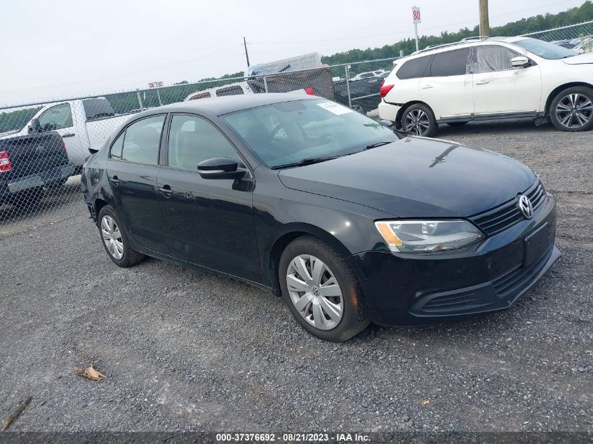 2014 VOLKSWAGEN JETTA SEDAN SE - 3VWB17AJ6EM363040