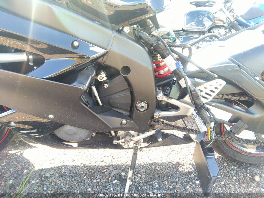 2006 YAMAHA YZFR6 L JYARJ12E56A009732