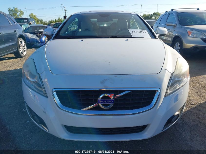 2013 VOLVO C70 T5 YV1672MC0DJ137973