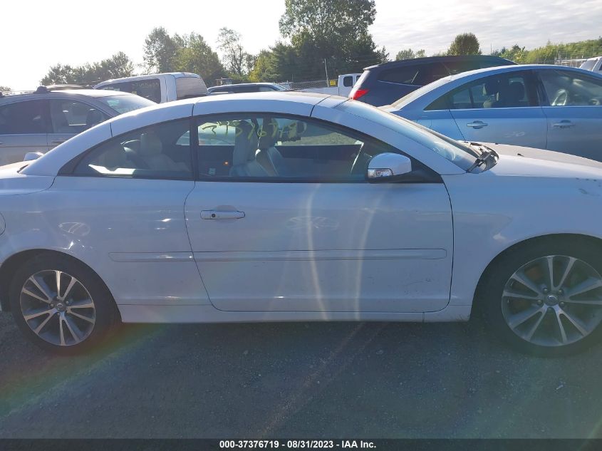 2013 VOLVO C70 T5 YV1672MC0DJ137973