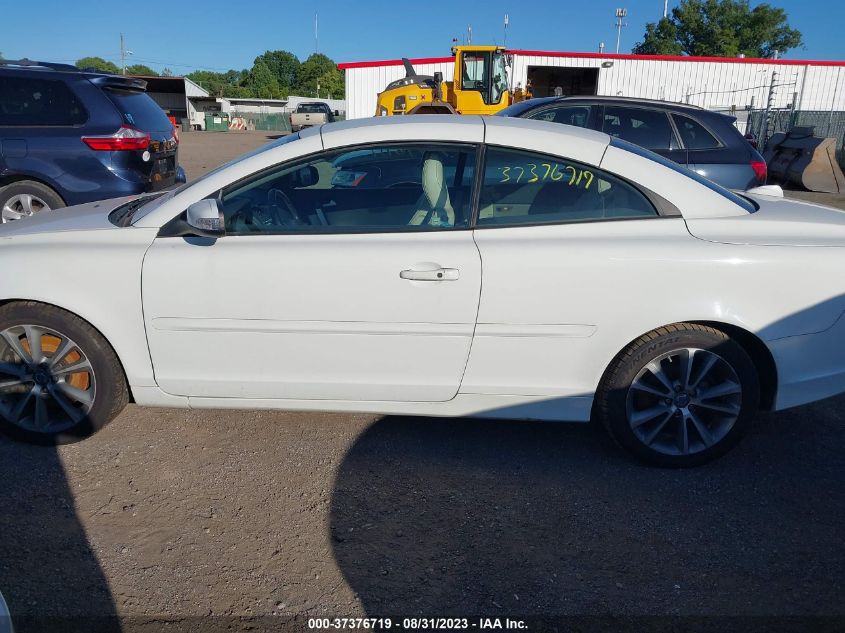 2013 VOLVO C70 T5 YV1672MC0DJ137973