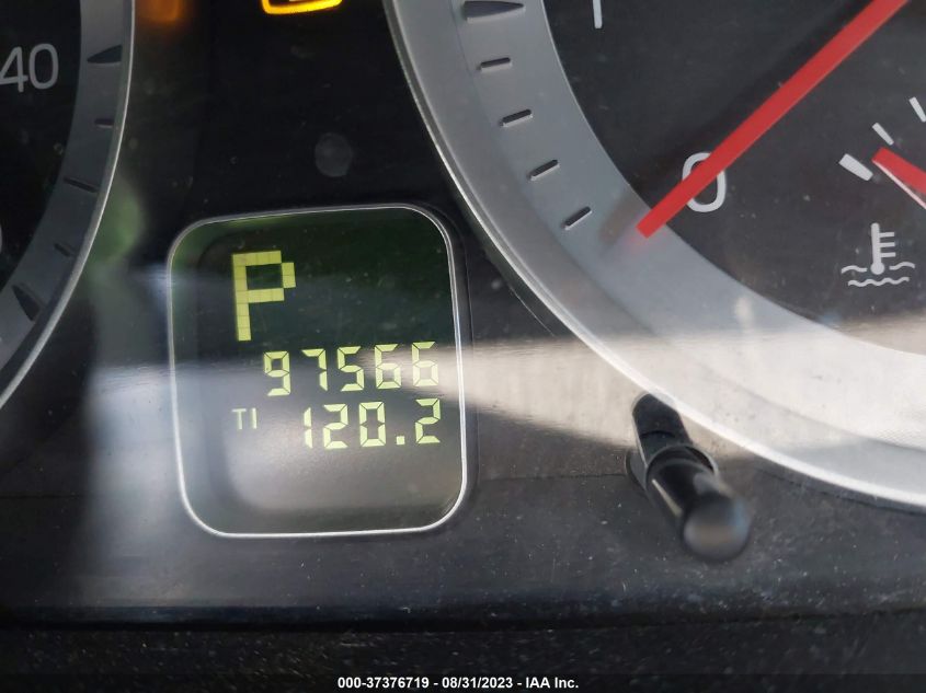 2013 VOLVO C70 T5 YV1672MC0DJ137973