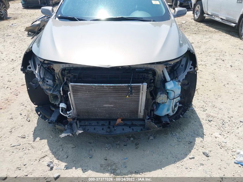 2018 CHEVROLET MALIBU LT - 1G1ZD5ST3JF243812