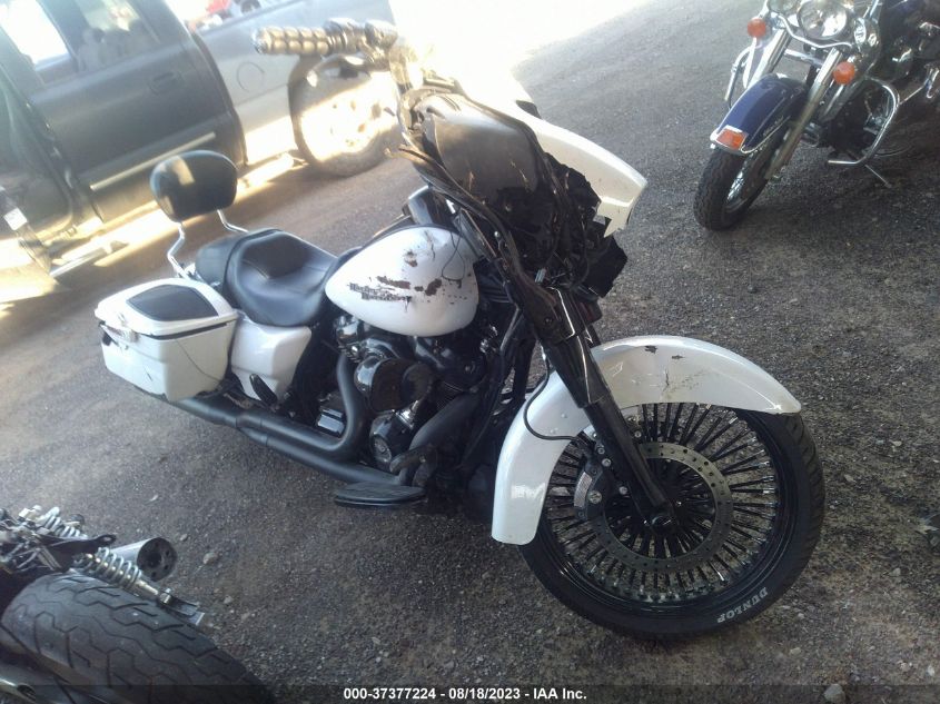 2017 HARLEY-DAVIDSON FLHXS STREET GLIDE SPECIAL - 1HD1KRC14HB653789