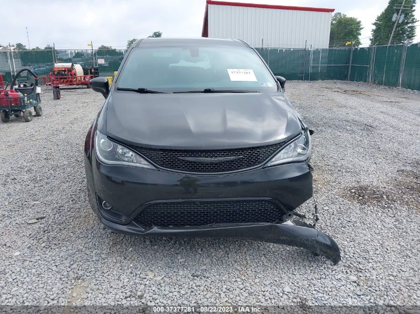 2C4RC1FG5JR228060 2018 CHRYSLER PACIFICA, photo no. 12