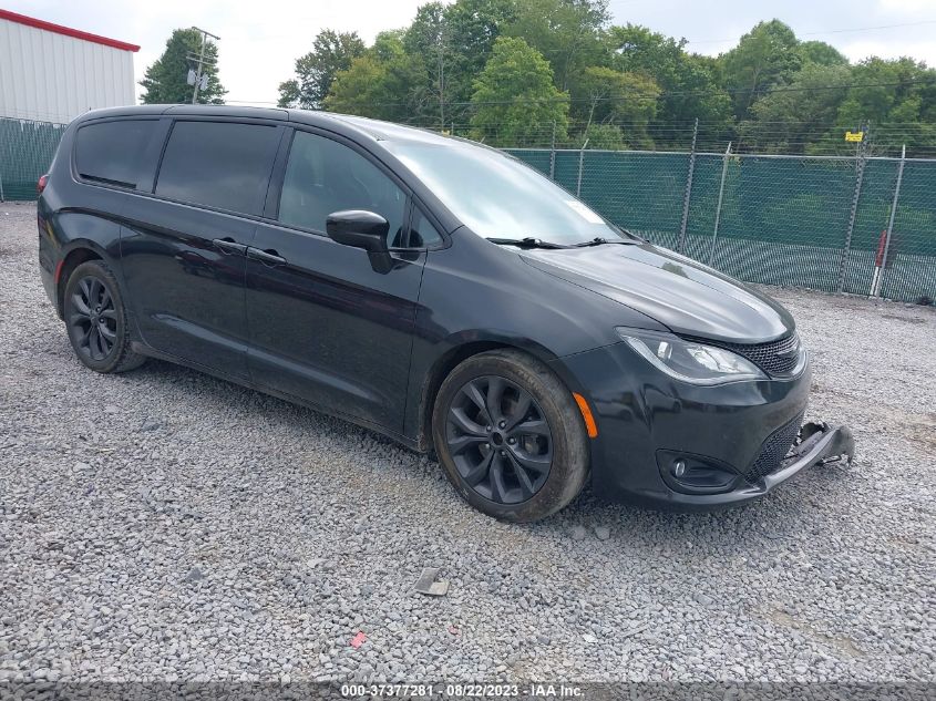 2C4RC1FG5JR228060 2018 CHRYSLER PACIFICA - Image 1
