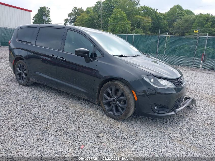 2C4RC1FG5JR228060 2018 CHRYSLER PACIFICA, photo no. 1