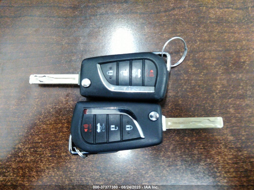 VIN 5YFEPRAE4LP087928 2020 TOYOTA COROLLA LE