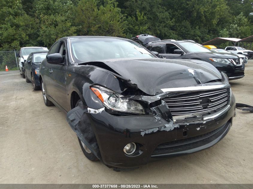 2014 INFINITI Q70 JN1BY1AR7EM320181