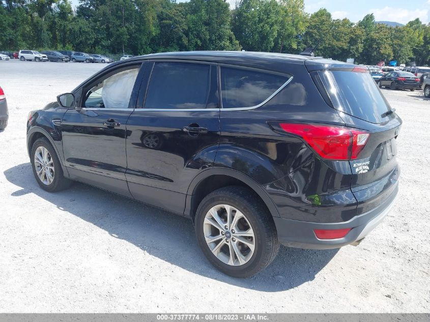 2019 FORD ESCAPE SE - 1FMCU9GD5KVA07659