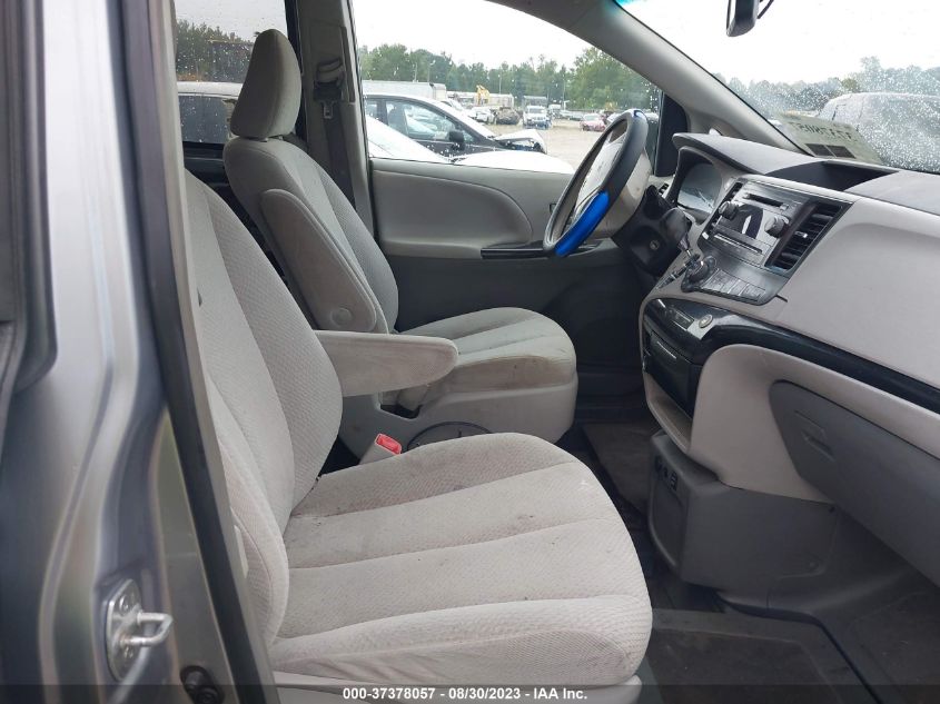 2013 TOYOTA SIENNA LE - 5TDKK3DC3DS325883