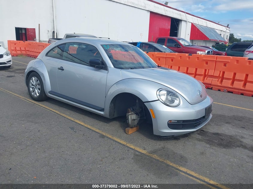 VOLKSWAGEN BEETLE COUPE 2014. Lot# 37379002. VIN 3VWF17ATXEM638993. Photo 1