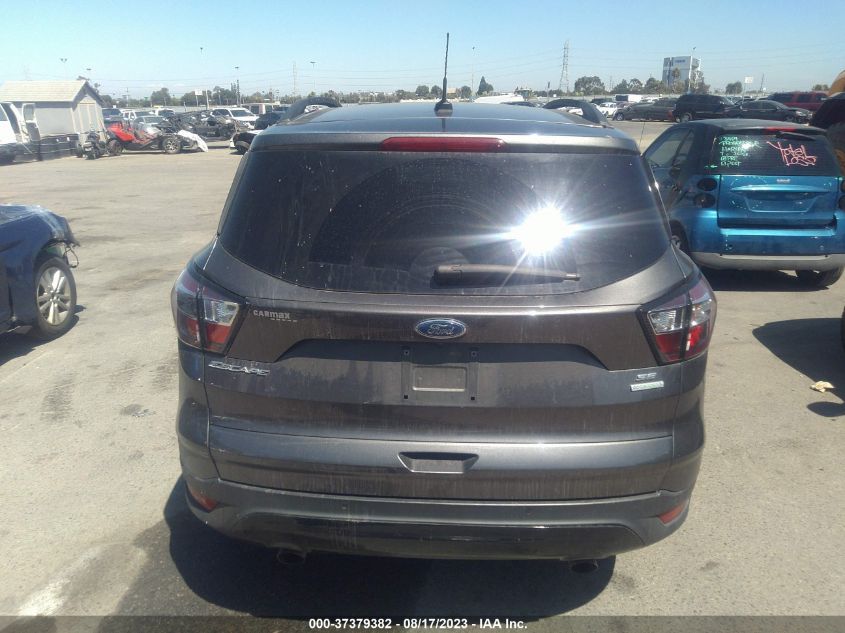 2017 FORD ESCAPE SE - 1FMCU0G95HUD12210