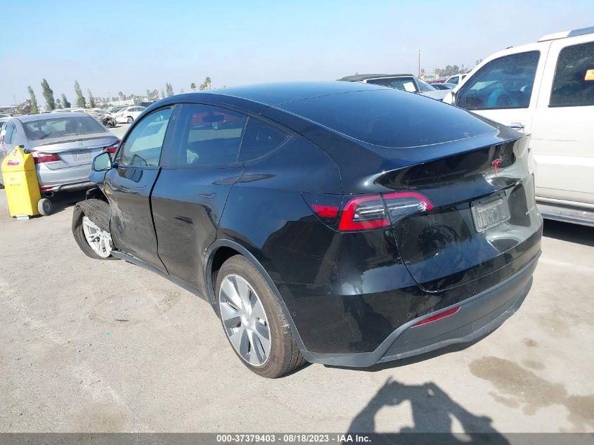 5YJYGDEE2MF161029 Tesla Model Y LONG RANGE 3