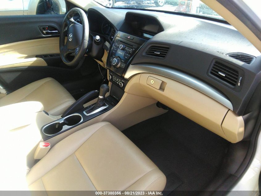 2016 ACURA ILX - 19UDE2F3XGA013716