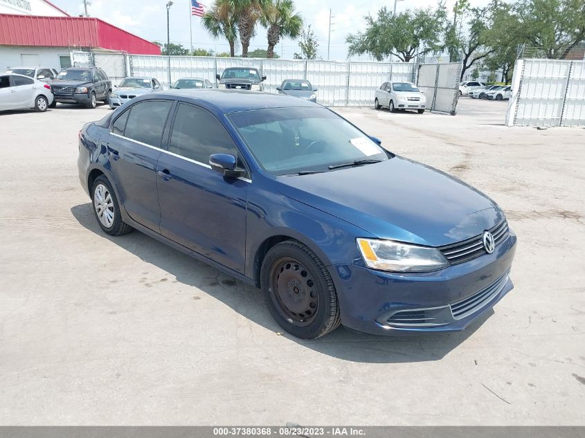 2013 VOLKSWAGEN JETTA SEDAN SE - 3VWDP7AJ4DM370459