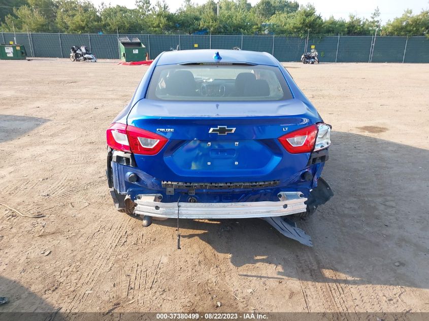 2018 CHEVROLET CRUZE LT - 1G1BE5SM7J7147862