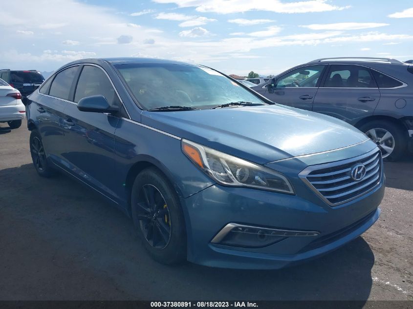 2015 HYUNDAI SONATA 2.4L SE - 5NPE24AF7FH168594