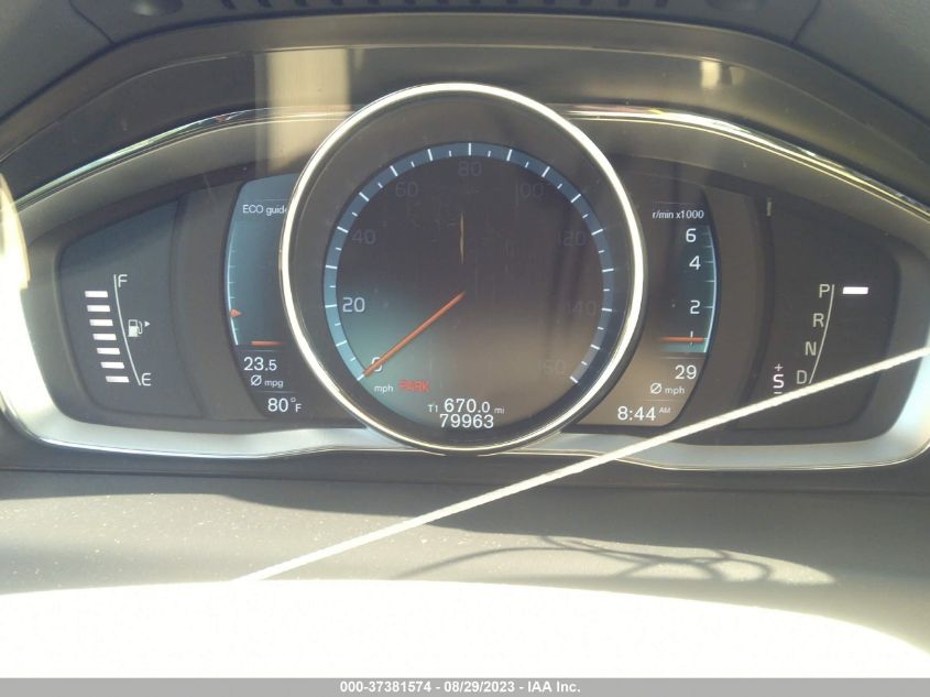 2016 VOLVO XC70 T5 DRIVE-E PREMIER - YV440MBKXG1268479