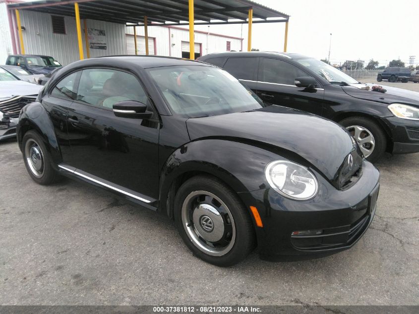 2016 VOLKSWAGEN BEETLE COUPE 1.8T CLASSIC - 3VWF17AT6GM635267