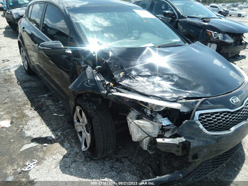 2016 KIA FORTE 5-DOOR LX - KNAFK5A8XG5584598