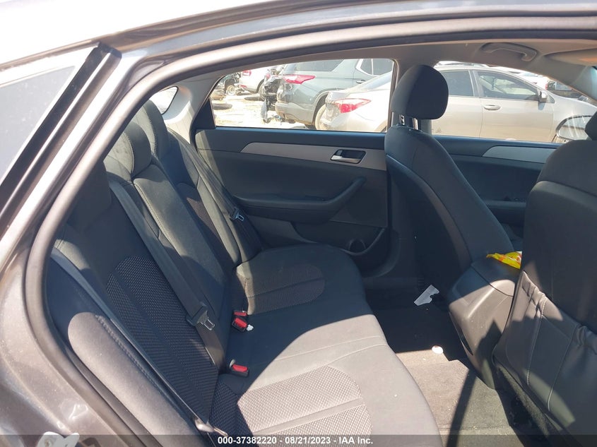 VIN 5NPE24AF2KH776713 2019 HYUNDAI SONATA SE