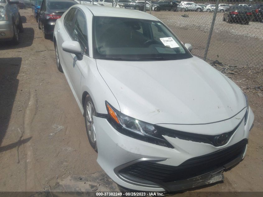 2022 TOYOTA CAMRY LE - 4T1C11AK5NU070251