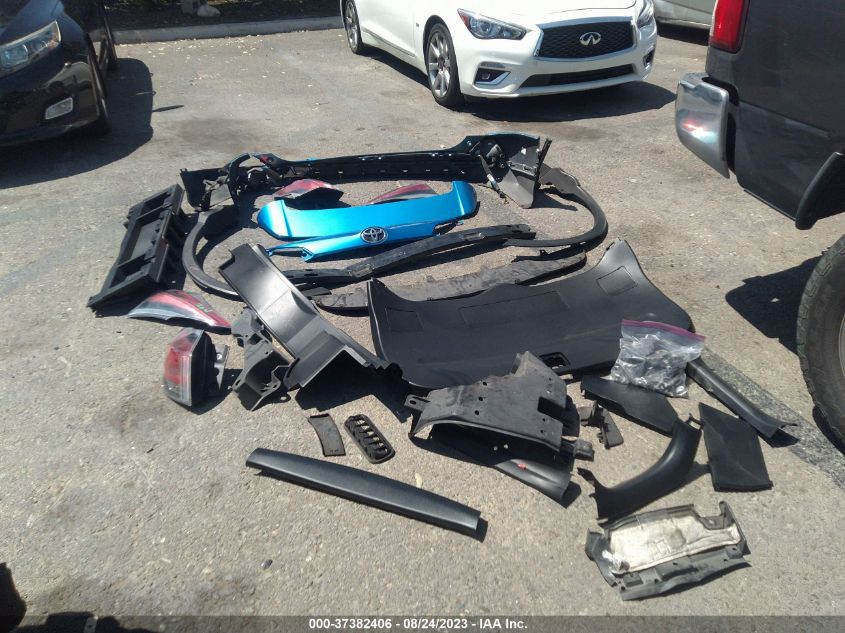 2017 TOYOTA RAV4 LE - JTMZFREV3HJ705251