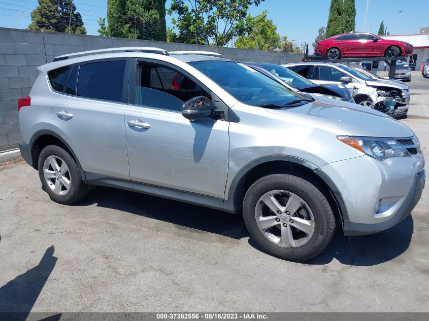 2014 TOYOTA RAV4 XLE - JTMWFREV6EJ013967