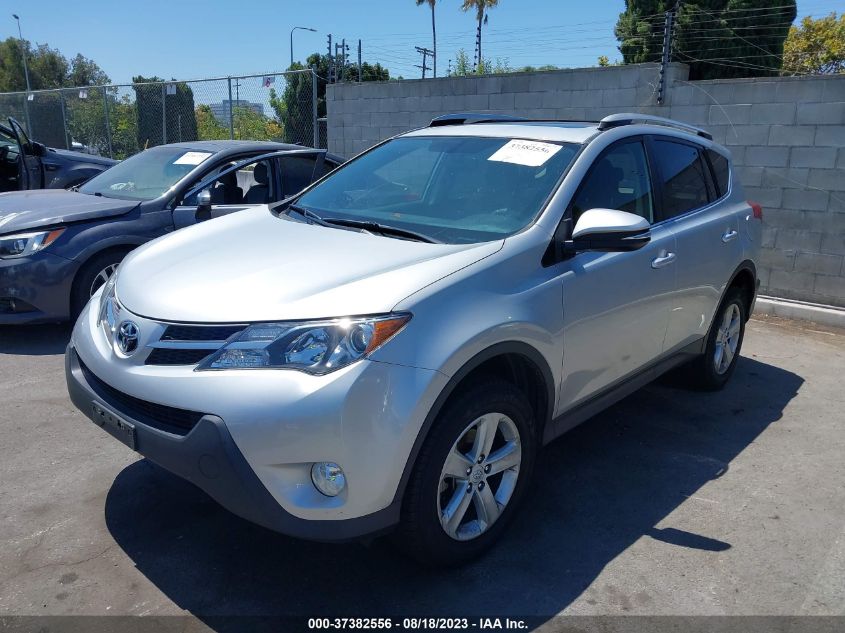 2014 TOYOTA RAV4 XLE - JTMWFREV6EJ013967