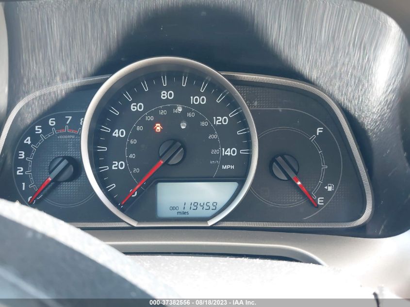 2014 TOYOTA RAV4 XLE - JTMWFREV6EJ013967