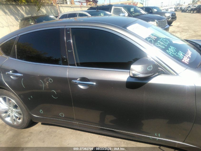 2018 INFINITI Q70 3.7 LUXE - JN1BY1AP3JM180431