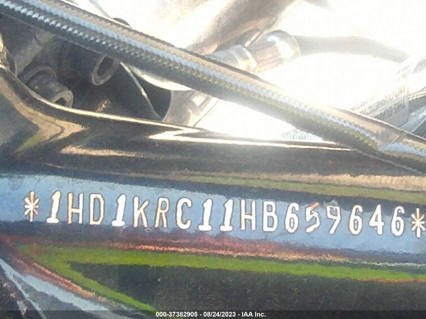 2017 HARLEY-DAVIDSON FLHXS STREET GLIDE SPECIAL - 1HD1KRC11HB659646